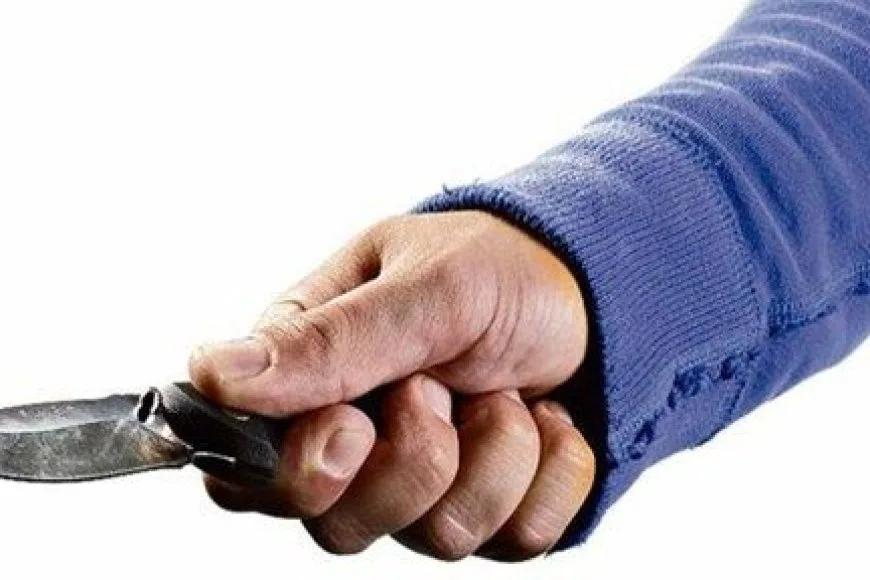 Dişhekimi Eşini Bıçakladı