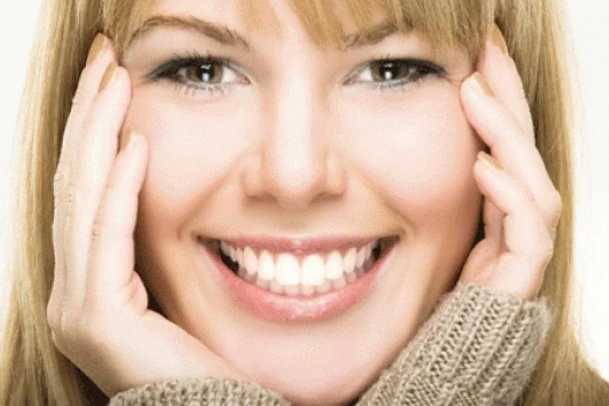 Estetik Bir Gülüş Özgüveni Destekliyor