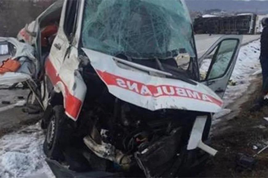 Çorum'da Ambulans Kaza Yaptı: 1 Ölü, 3 Yaralı