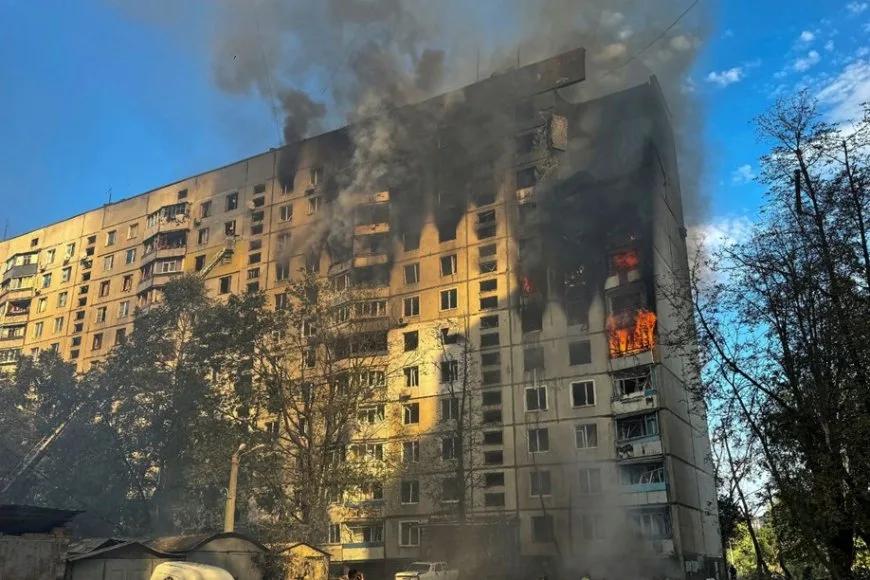 Rus ordusu Harkov'u vurdu: Biri çocuk 5 ölü, 40 yaralı