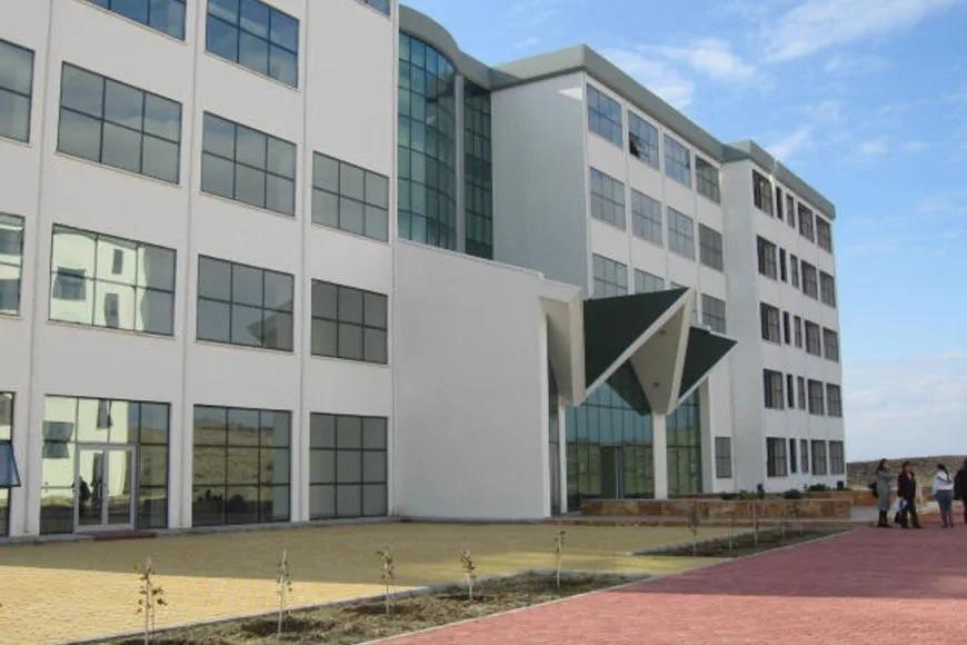 YDÜ Diş Hekimliği Fakültesi, Adada İlk Ortognatik Cerrahi Operasyonunu Gerçekleştirdi
