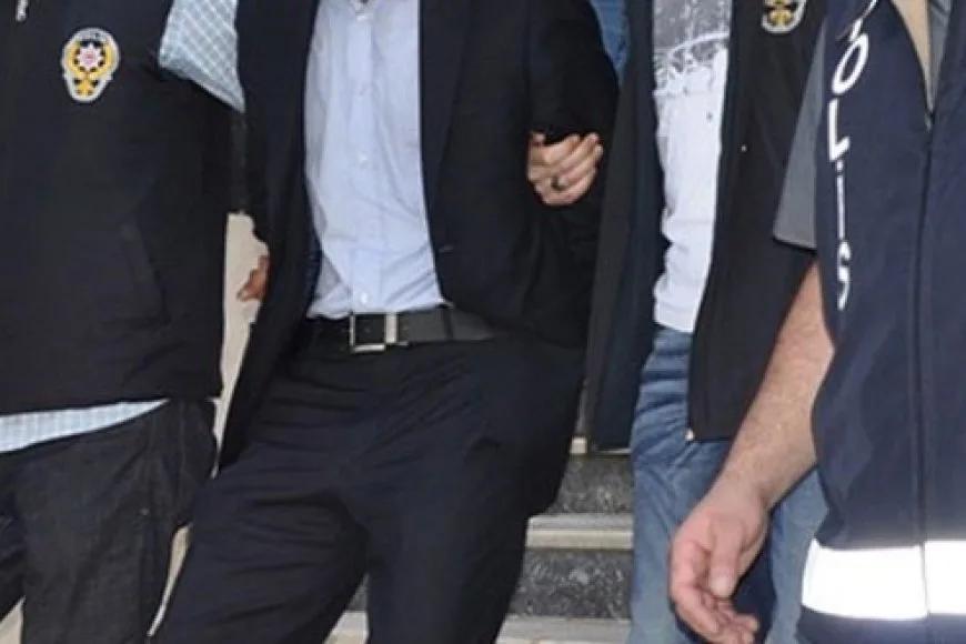 Gülen'in sağlık raporunu, hatıra olarak saklayan komiser gözaltına alındı
