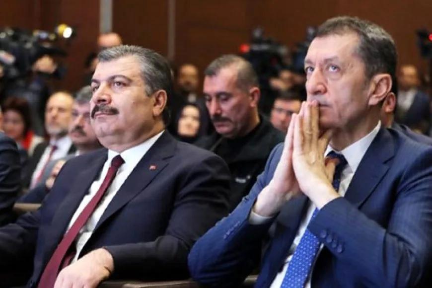 Son Dakika: Sağlık Bakanı Koca ve Milli Eğitim Bakanı Selçuk saat 19.15'te ortak açıklama yapacak