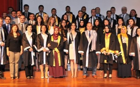 İnönü Üniversitesi Diş Hekimliği Fakültesi İlk Mezunlarını Verdi