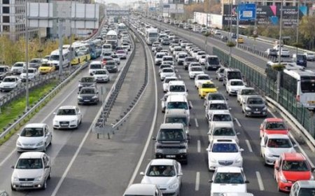 Otomobilde 1 Gecede Yüzde 50 Zam