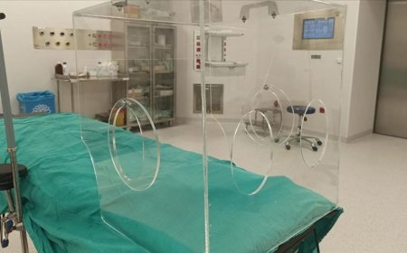Sağlık çalışanlarını korumak için entübasyon kabini de devrede