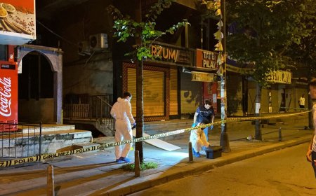 Bahçelievler’de caddede yürüyen 3 kişiye silahlı saldırı: 1 ölü, 1 yaralı