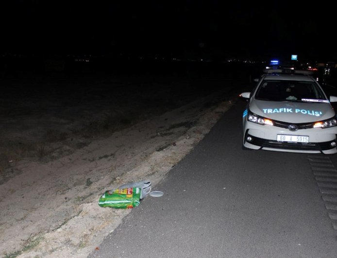Otomobil, 4 kişinin bindiği motosiklete çarptı: 1 ölü, 3 yaralı