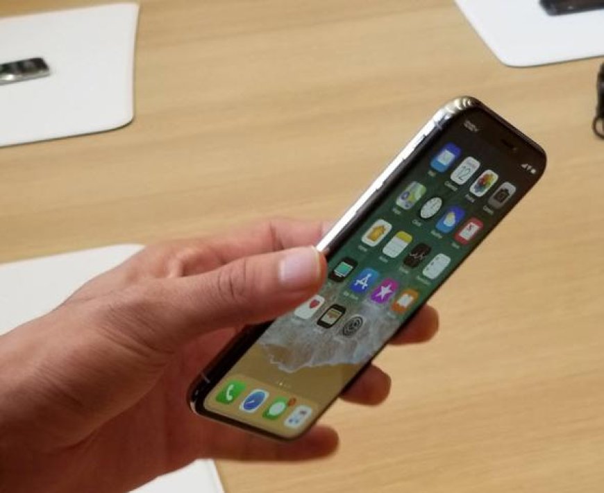 Apple Yeni İphone'ları Tanıttı, Fiyatları Dudak Uçuklattı.